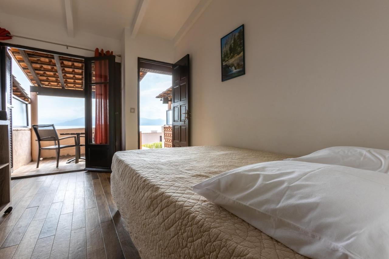 Appartement La Punta Geronimi à Porto-Pollo Extérieur photo
